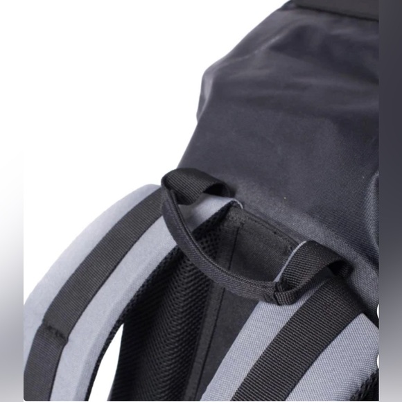 Stahlsac Waterproof Backpack - Picture 4 of 7